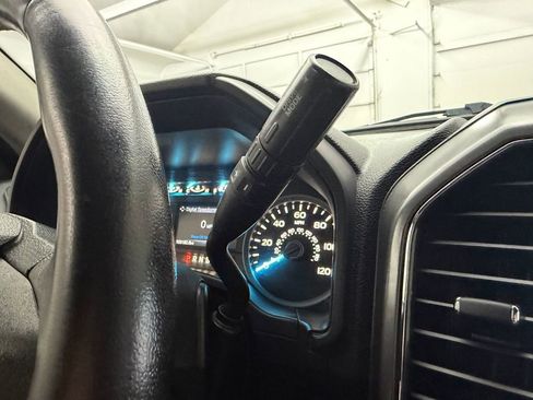 Used 2019 Ford F150 XLT w/ Equipment Group 302A Luxury AWD/4WD image 29