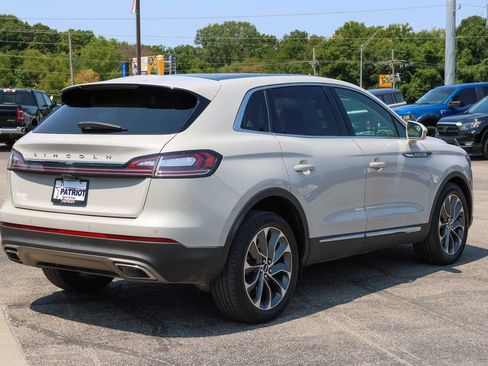 Used 2022 Lincoln Nautilus Reserve AWD/4WD image 3