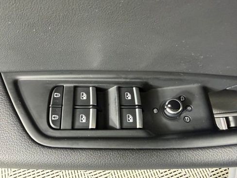 Used 2023 Audi A4 2.0T Premium w/ Convenience Package image 19