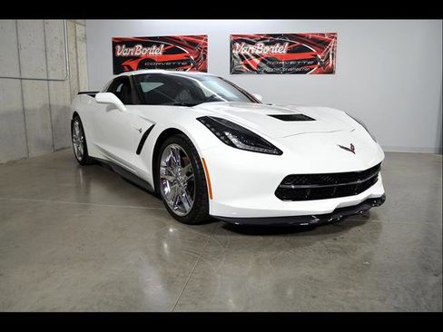 Used 2018 Chevrolet Corvette Stingray Coupe w/ Battery Protection Package RWD image 2