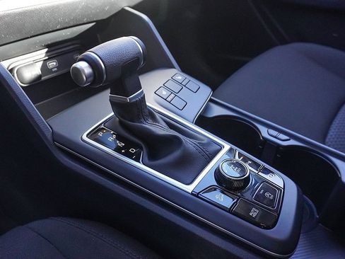 Used 2025 Kia Sportage LX image 46