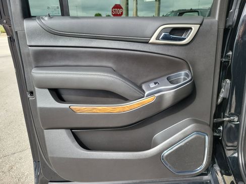 Used 2019 GMC Yukon XL Denali w/ Denali Ultimate Package RWD image 27