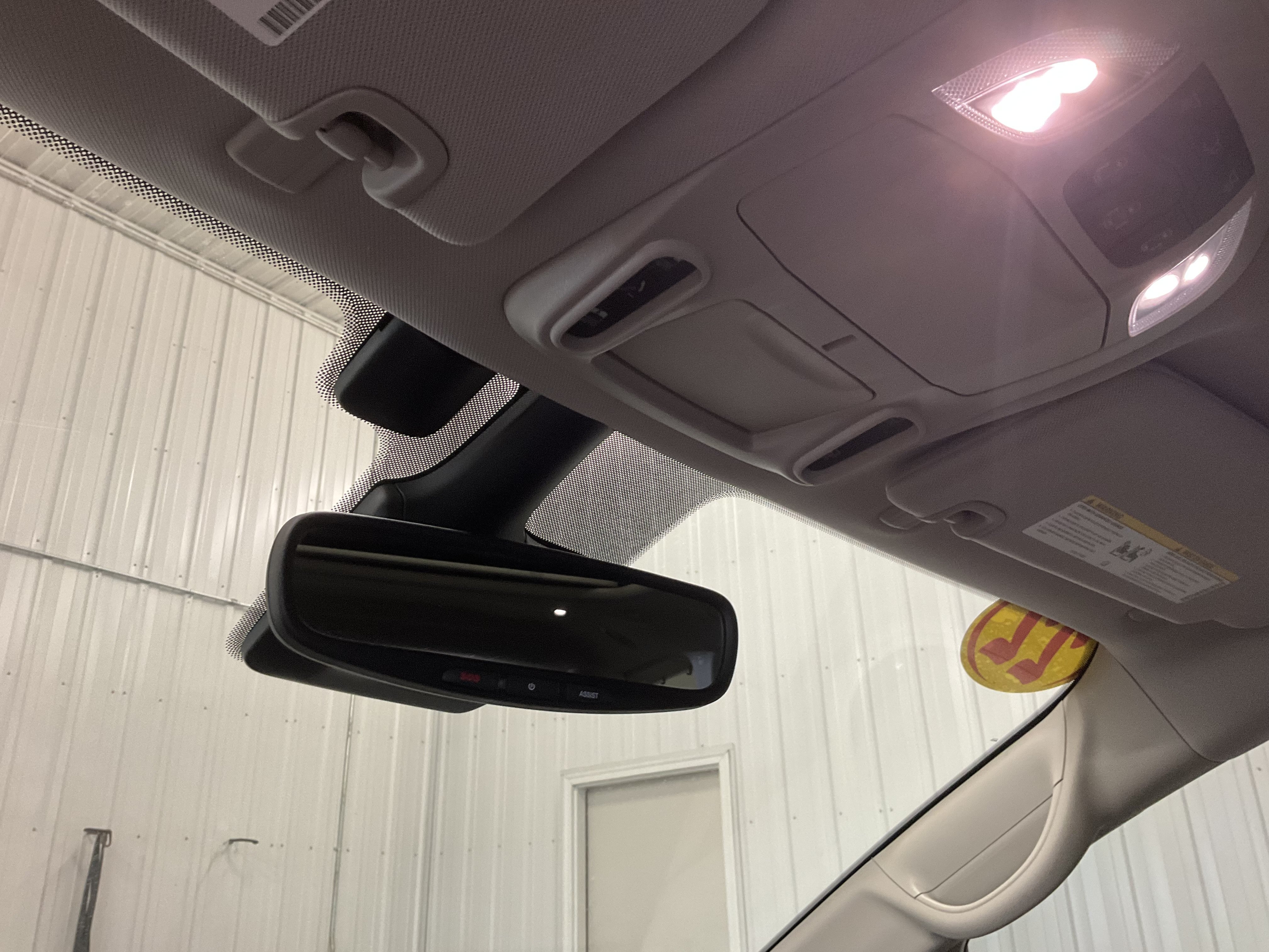 Used 2022 Chrysler Pacifica Limited AWD/4WD image 17