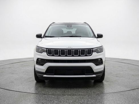 Used 2025 Jeep Compass Limited AWD/4WD image 2