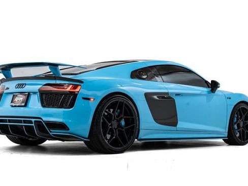 Used 2017 Audi R8 V10 plus AWD/4WD image 4