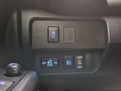 Used 2023 Toyota Tacoma TRD Off-Road image 30