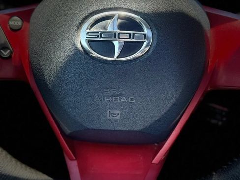 Used 2015 Scion tC FWD image 32