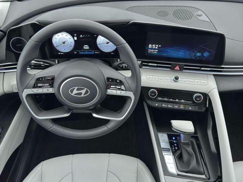 New 2026 Hyundai Elantra Limited FWD image 17