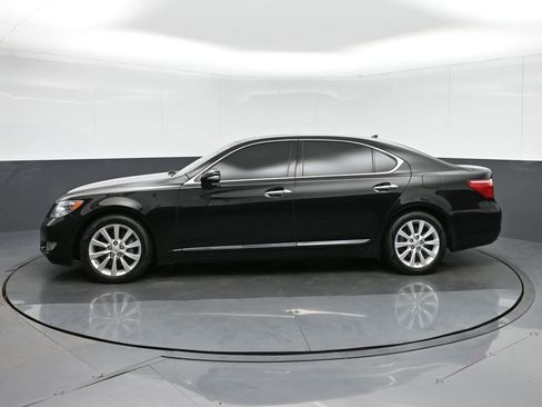 Used 2011 Lexus LS 460 L w/ Luxury Pkg image 4