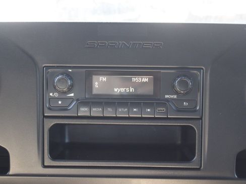 Used 2022 Mercedes-Benz Sprinter 1500 image 53