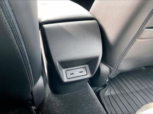 Used 2022 Honda Civic Touring image 10