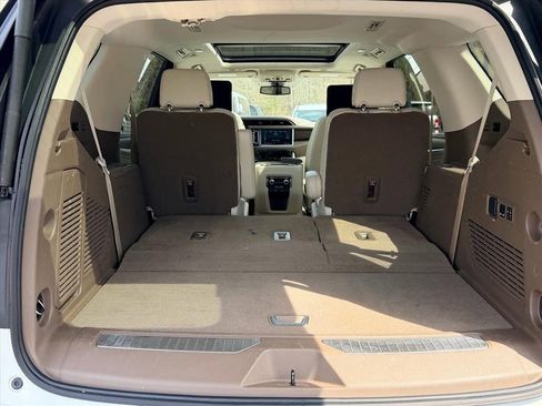 Used 2021 GMC Yukon Denali w/ LPO, Illumination Package image 16