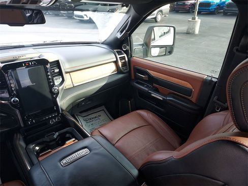 Used 2024 RAM 2500 Limited image 11