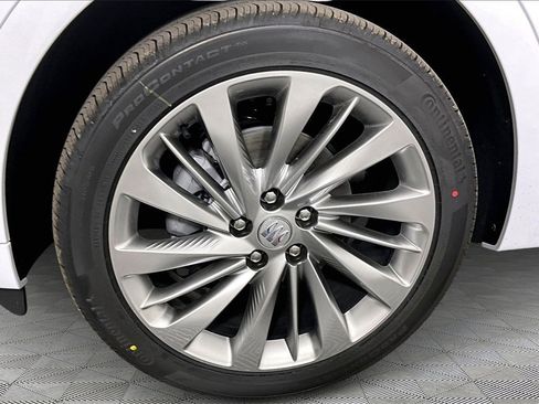 New 2026 Buick Envision Avenir image 13