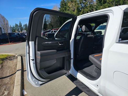 Used 2026 GMC Sierra 1500 AT4 w/ AT4 Premium Package AWD/4WD image 16