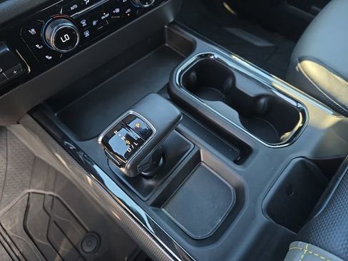 Used 2024 Chevrolet Silverado 1500 ZR2 w/ Technology Package image 24