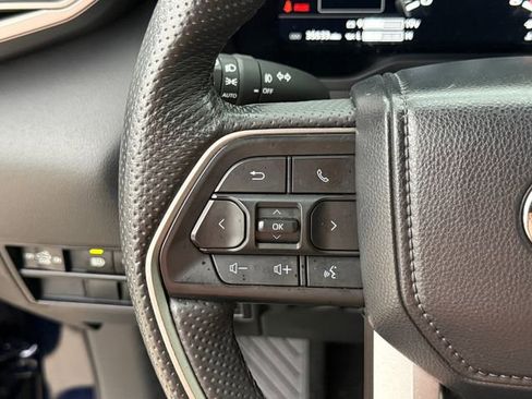 Used 2025 Toyota Tundra Limited AWD/4WD image 13