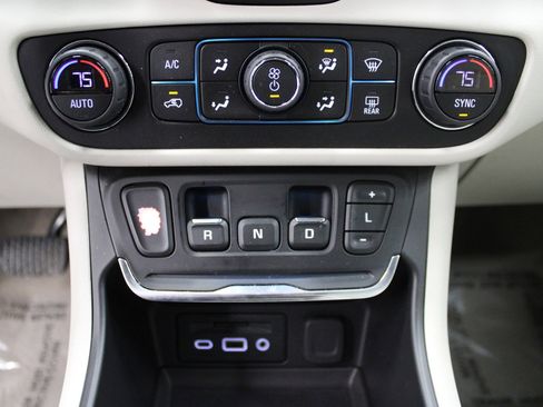 Used 2020 GMC Terrain Denali w/ Denali Premium Package image 33