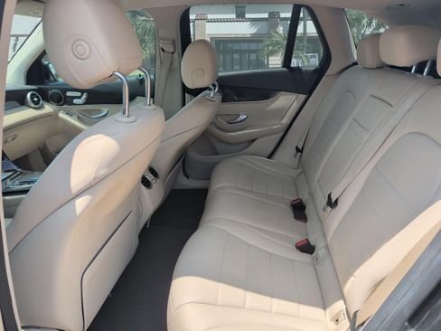 Used 2020 Mercedes-Benz GLC 300 image 23