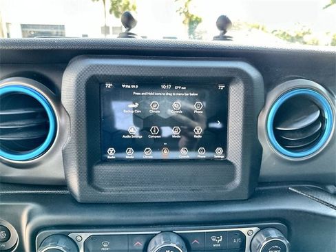 Used 2023 Jeep Gladiator Willys image 20