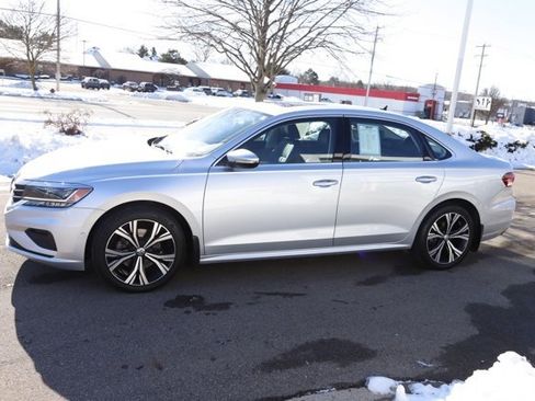 Used 2020 Volkswagen Passat 2.0T SEL image 5