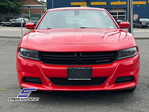 Used 2022 Dodge Charger SXT w/ Leather Interior Group RWD image 2