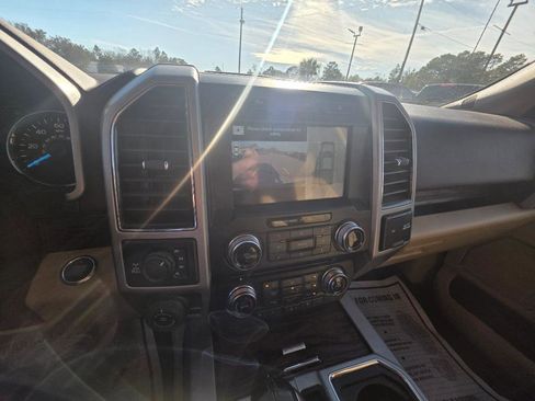 Used 2018 Ford F150 Lariat w/ Equipment Group 502A Luxury image 17