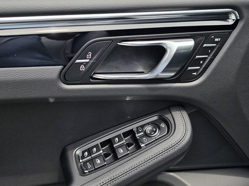 New 2026 Porsche Macan AWD/4WD image 20