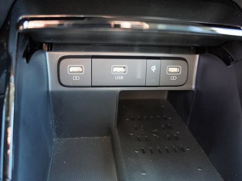 Certified 2023 Kia Sorento SX Prestige AWD/4WD image 33