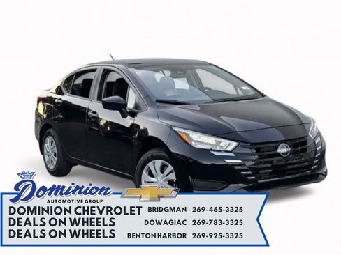 Used 2024 Nissan Versa SV w/ Trunk Package image 1