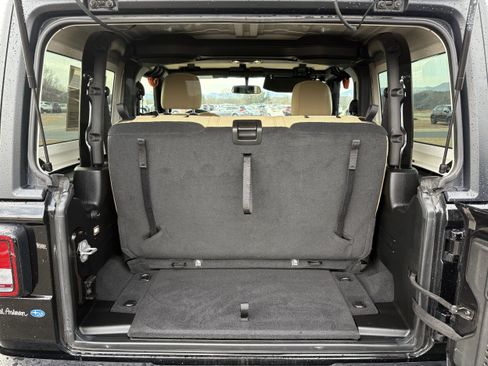 Used 2021 Jeep Wrangler Sport S image 12