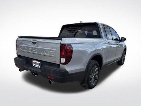 Used 2024 Honda Ridgeline Sport image 12
