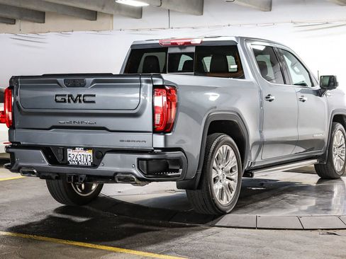 Used 2021 GMC Sierra 1500 Denali w/ Denali Ultimate Package AWD/4WD image 10