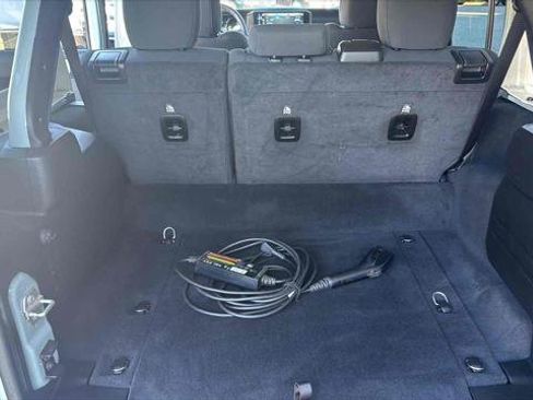 Used 2024 Jeep Wrangler Unlimited Rubicon 4xe image 29