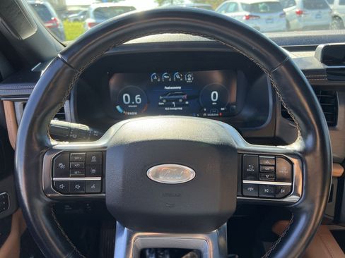 Used 2022 Ford Expedition Max Platinum image 16