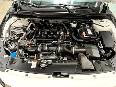 Used 2021 Honda Accord Sport image 11