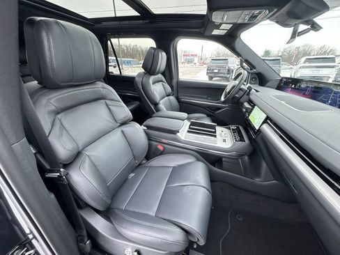New 2026 Lincoln Navigator L Reserve w/ Jet Appearance Package AWD/4WD image 26