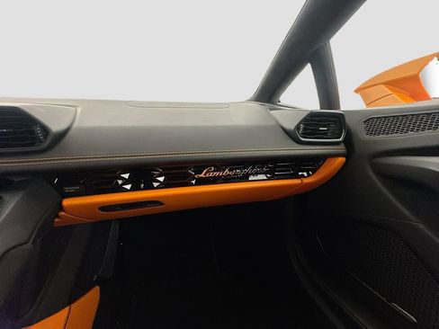 Used 2020 Lamborghini Huracan EVO RWD image 41