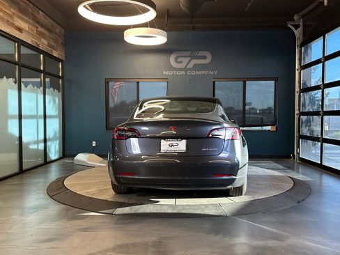 Used 2019 Tesla Model 3 Long Range AWD/4WD image 4