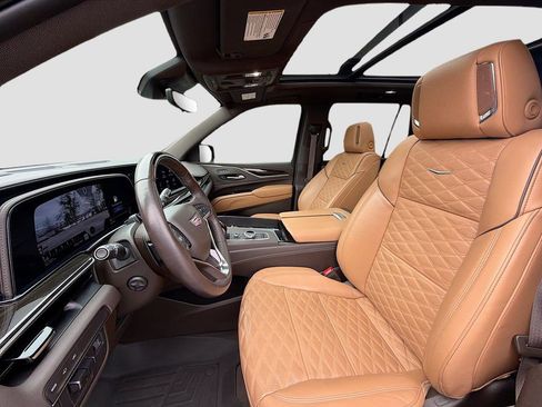 Certified 2023 Cadillac Escalade Sport w/ LPO, ONYX Package image 18