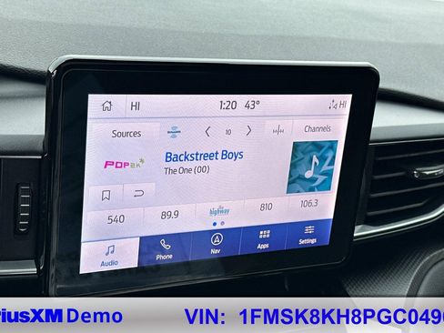 Used 2023 Ford Explorer ST-Line w/ Class IV Trailer Tow Package image 28