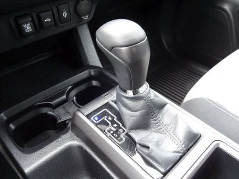 Used 2023 Toyota Tacoma TRD Sport AWD/4WD image 35