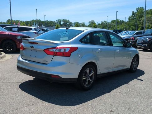 Used 2014 Ford Focus SE w/ SE Sport Package image 8