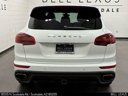 Used 2016 Porsche Cayenne AWD/4WD image 5