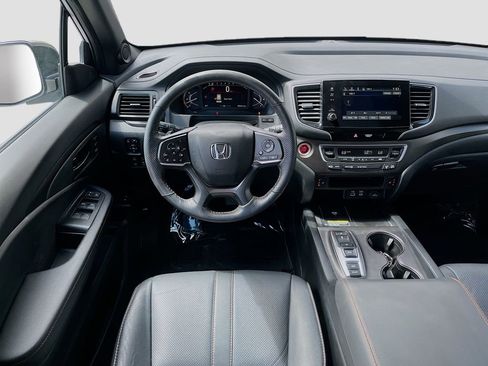 Used 2024 Honda Passport TrailSport image 23