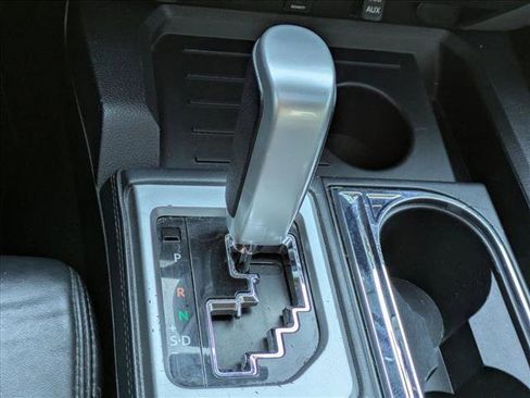 Used 2019 Toyota Tundra Platinum image 11