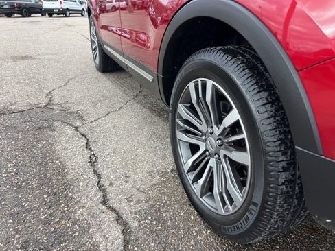 Certified 2018 Ford Explorer Platinum image 28