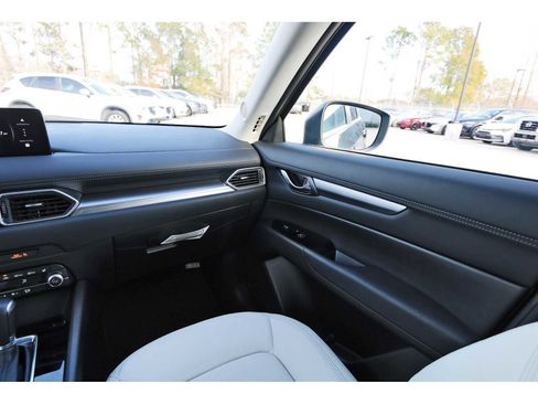 Used 2025 MAZDA CX-5 AWD 2.5 S w/ Preferred Package image 8