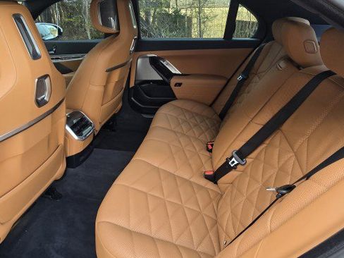 Certified 2023 BMW 740i image 24