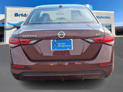 Used 2022 Nissan Sentra SV image 5